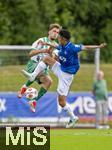 17.07.2025, Fussball 2. Bundesliga 2025/2026, Darmstadt 98 im Sommertrainingslager in Bad Wrishofen im Unterallgu, Testspiel: Darmstadt 98 - FC St.Gallen 1879, im Stadion Bad Wrishofen. re: Hiroki Akiyama (Darmstadt) gegen Corsin Konietzke (St. Gallen)