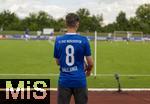 17.07.2025, Fussball 2. Bundesliga 2025/2026, Darmstadt 98 im Sommertrainingslager in Bad Wrishofen im Unterallgu, Testspiel: Darmstadt 98 - FC St.Gallen 1879, im Stadion Bad Wrishofen. Balljunge FC Bad Wrishofen am Spielfeldrand 