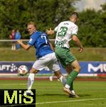 17.07.2025, Fussball 2. Bundesliga 2025/2026, Darmstadt 98 im Sommertrainingslager in Bad Wrishofen im Unterallgu, Testspiel: Darmstadt 98 - FC St.Gallen 1879, im Stadion Bad Wrishofen. v.li: Isac Lidberg (SV Darmstadt 98) gegen Tom Gaal (St. Gallen).