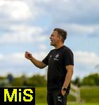 17.07.2025, Fussball 2. Bundesliga 2025/2026, Darmstadt 98 im Sommertrainingslager in Bad Wrishofen im Unterallgu, Testspiel: Darmstadt 98 - FC St.Gallen 1879, im Stadion Bad Wrishofen. Trainer Enrico Maaen (St. Gallen)