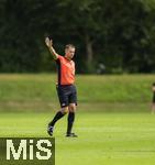 17.07.2025, Fussball 2. Bundesliga 2025/2026, Darmstadt 98 im Sommertrainingslager in Bad Wrishofen im Unterallgu, Testspiel: Darmstadt 98 - FC St.Gallen 1879, im Stadion Bad Wrishofen. Bundesliga-Schiedsrichter Robert Hartmann (Krugzell) 