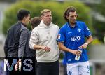 17.07.2025, Fussball 2. Bundesliga 2025/2026, Darmstadt 98 im Sommertrainingslager in Bad Wrishofen im Unterallgu, Testspiel: Darmstadt 98 - FC St.Gallen 1879, im Stadion Bad Wrishofen. v.li: Trainer Florian Kohfeldt (mitte, SV Darmstadt 98) gibt Fraser Hornby (SV Darmstadt 98) Anweisungen.