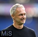 19.07.2025, UEFA Frauen-Europameisterschaft 2025 in der Schweiz. Viertelfinale, Frankreich - Deutschland, im St-Jakob-Park Basel (Schweiz). Trainer Christian Wck (Deutschland) 