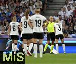 19.07.2025, UEFA Frauen-Europameisterschaft 2025 in der Schweiz. Viertelfinale, Frankreich - Deutschland, im St-Jakob-Park Basel (Schweiz). Kathrin Hendrich (Deutschland) kann es nich fassen