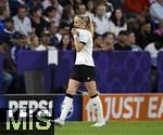 19.07.2025, UEFA Frauen-Europameisterschaft 2025 in der Schweiz. Viertelfinale, Frankreich - Deutschland, im St-Jakob-Park Basel (Schweiz). Kathrin Hendrich (Deutschland) geht nach ihrer Roten Karte vom Platz