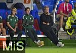 19.07.2025, UEFA Frauen-Europameisterschaft 2025 in der Schweiz. Viertelfinale, Frankreich - Deutschland, im St-Jakob-Park Basel (Schweiz). Trainer Christian Wck (Deutschland) nachdenklich.