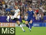 19.07.2025, UEFA Frauen-Europameisterschaft 2025 in der Schweiz. Viertelfinale, Frankreich - Deutschland, im St-Jakob-Park Basel (Schweiz). v.l. Klara Bhl (Deutschland) gegen Elisa De Almeida (Frankreich) 