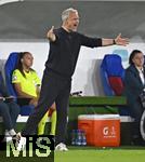 19.07.2025, UEFA Frauen-Europameisterschaft 2025 in der Schweiz. Viertelfinale, Frankreich - Deutschland, im St-Jakob-Park Basel (Schweiz). Trainer Christian Wck (Deutschland) in Rage