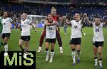 19.07.2025, UEFA Frauen-Europameisterschaft 2025 in der Schweiz. Viertelfinale, Frankreich - Deutschland, im St-Jakob-Park Basel (Schweiz). LaOla der deutschen Spielerinnen v.l. Cora Zicai (Deutschland), Franziska Kett (Deutschland), Selina Cerci (Deutschland), Giulia Gwinn (Deutschland), Klara Bhl (Deutschland) und Elisa Sen (Deutschland)   