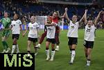 19.07.2025, UEFA Frauen-Europameisterschaft 2025 in der Schweiz. Viertelfinale, Frankreich - Deutschland, im St-Jakob-Park Basel (Schweiz). LaOla der deutschen Spielerinnen v.l. Torhterin Ena Mahmutovic (Deutschland), Cora Zicai (Deutschland), Franziska Kett (Deutschland), Selina Cerci (Deutschland), Giulia Gwinn (Deutschland), Klara Bhl (Deutschland) und Elisa Sen (Deutschland)   