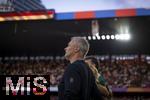 19.07.2025, UEFA Frauen-Europameisterschaft 2025 in der Schweiz. Viertelfinale, Frankreich - Deutschland, im St-Jakob-Park Basel (Schweiz). Trainer Christian Wck (Deutschland) bei der Hymne