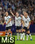 19.07.2025, UEFA Frauen-Europameisterschaft 2025 in der Schweiz. Viertelfinale, Frankreich - Deutschland, im St-Jakob-Park Basel (Schweiz). Jubel bei den deutschen Frauen nach einem Tor beim Elfmeterschieen. Sara Dbritz (Deutschland), Sophia Kleinherne (Deutschland), Selina Cerci (Deutschland), Klara Bhl (Deutschland).