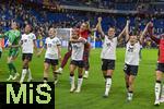 19.07.2025, UEFA Frauen-Europameisterschaft 2025 in der Schweiz. Viertelfinale, Frankreich - Deutschland, im St-Jakob-Park Basel (Schweiz). Frenetischer Schlussjubel nach dem Sieg nach Elfmeterschieen der deutschen Frauen. Torhterin Ena Mahmutovic (Deutschland), Cora Zicai (Deutschland), Franziska Kett (Deutschland), Selina Cerci (Deutschland), Giulia Gwinn (Deutschland), Klara Bhl (Deutschland), Elisa Sen (Deutschland) , 