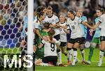 19.07.2025, UEFA Frauen-Europameisterschaft 2025 in der Schweiz. Viertelfinale, Frankreich - Deutschland, im St-Jakob-Park Basel (Schweiz). Frenetischer Schlussjubel nach dem Sieg nach Elfmeterschieen der deutschen Frauen. Torhterin Ann-Katrin Berger (Deutschland), Sjoeke Nsken (Deutschland), Selina Cerci (Deutschland), Klara Bhl (Deutschland),