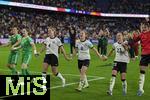 19.07.2025, UEFA Frauen-Europameisterschaft 2025 in der Schweiz. Viertelfinale, Frankreich - Deutschland, im St-Jakob-Park Basel (Schweiz). Schlussjubel v.li: Torhterin Ann-Katrin Berger (Deutschland), Torhterin Stina Johannes (Deutschland), Rebecca Knaak (Deutschland) Sjoeke Nsken (Deutschland), Sophia Kleinherne (Deutschland) 