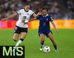 19.07.2025, UEFA Frauen-Europameisterschaft 2025 in der Schweiz. Viertelfinale, Frankreich - Deutschland, im St-Jakob-Park Basel (Schweiz). v.li: Giovanna Hoffmann (Deutschland) gegen Selma Bacha (Frankreich) 