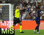 19.07.2025, UEFA Frauen-Europameisterschaft 2025 in der Schweiz. Viertelfinale, Frankreich - Deutschland, im St-Jakob-Park Basel (Schweiz). Schiedsrichterin Tess Olofsson (SWE)
