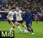 19.07.2025, UEFA Frauen-Europameisterschaft 2025 in der Schweiz. Viertelfinale, Frankreich - Deutschland, im St-Jakob-Park Basel (Schweiz). v.li: Jule Brand (Deutschland), Sophia Kleinherne (Deutschland), Melvine Malard (Frankreich) 