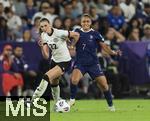 19.07.2025, UEFA Frauen-Europameisterschaft 2025 in der Schweiz. Viertelfinale, Frankreich - Deutschland, im St-Jakob-Park Basel (Schweiz). v.li: Jule Brand (Deutschland) gegen Sakina Karchaoui (Frankreich) 