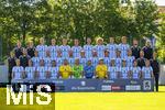 20.07.2025, Fussball 3. Liga 2025/2026, TSV 1860 Mnchen, Portrttermin 2025/2026, Mannschaftsfoto an der Grnwalderstrasse, Mnchen.  
Hintere Reihe (von links): Co-Trainer Nicolas Masetzky; Athletiktrainer Philipp Kunz; Raphael Schifferl; Lasse Famann, Siemen Voet, Florian Niederlechner, Philipp Maier, Jesper Verlaat, Max Reinthaler, Samuel Althaus, Physiotherapeut Andre van Staa; Physiotherapeut Nick Wurian; 
Mittlere Reihe (von links): Cheftrainer Patrick Glckner; Co-Trainer Markus Brzenska, Sean Dulic , Maximilian Wolfram, Justin Steinktter, Morris Schrter, Clemens Lippmann, Patrick Hobsch, Tim Danhof, Sigurd Haugen, Max Christiansen, Teammanager Henrik Ahrend, Teamrztin Monika Mrosek.
Vordere Reihe (von links): Thore Jacobsen, Tunay Deniz, David Philipp, Kevin Volland, Torwart Miran Qela, Torwart Thomas Dhne, Torwart Rene Vollath, Torwart Paul Bachmann, Manuel Pfeifer, Emre Erdogan, Soichiro Kozuki, Kilian Jakob. 
 

