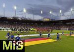 23.07.2025, UEFA Frauen-Europameisterschaft 2025 in der Schweiz. Halbfinale, Deutschland - Spanien, Im Stadion Letzigrund Zrich. Beide Mannschaften stehen in einer Reihe