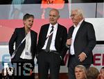 23.07.2025, UEFA Frauen-Europameisterschaft 2025 in der Schweiz. Halbfinale, Deutschland - Spanien, Im Stadion Letzigrund Zrich. Bundesprsident Frank-Walter Steinmeier (Deutschland) mit DFB Prsident Bernd Neuendorf (Deutschland) . 