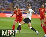 23.07.2025, UEFA Frauen-Europameisterschaft 2025 in der Schweiz. Halbfinale, Deutschland - Spanien, Im Stadion Letzigrund Zrich. v.l. MAitana Bonmati (Spanien) gegen Klara Bhl (Deutschland) 