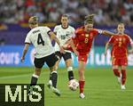 23.07.2025, UEFA Frauen-Europameisterschaft 2025 in der Schweiz. Halbfinale, Deutschland - Spanien, Im Stadion Letzigrund Zrich. v.l. Rebecca Knaak (Deutschland) gegen Mariona Caldentey (Spanien) 