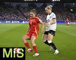 23.07.2025, UEFA Frauen-Europameisterschaft 2025 in der Schweiz. Halbfinale, Deutschland - Spanien, Im Stadion Letzigrund Zrich. v.l. Mariona Caldentey (Spanien) gegen Franziska Kett (Deutschland) 