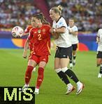 23.07.2025, UEFA Frauen-Europameisterschaft 2025 in der Schweiz. Halbfinale, Deutschland - Spanien, Im Stadion Letzigrund Zrich. v.l. Ona Batlle (Spanien) gegen Franziska Kett (Deutschland) 
