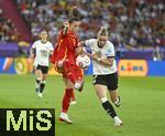 23.07.2025, UEFA Frauen-Europameisterschaft 2025 in der Schweiz. Halbfinale, Deutschland - Spanien, Im Stadion Letzigrund Zrich. v.l. Ona Batlle (Spanien) gegen Franziska Kett (Deutschland) 