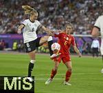 23.07.2025, UEFA Frauen-Europameisterschaft 2025 in der Schweiz. Halbfinale, Deutschland - Spanien, Im Stadion Letzigrund Zrich. v.l. Janina Minge  (Deutschland) gegen Aitana Bonmati (Spanien) 