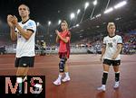 23.07.2025, UEFA Frauen-Europameisterschaft 2025 in der Schweiz. Halbfinale, Deutschland - Spanien, Im Stadion Letzigrund Zrich. TDie deutschen bei den Fans v.l. Klara Bhl (Deutschland), Giulia Gwinn (Deutschland) und Linda Dallmann (Deutschland) 