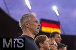 23.07.2025, UEFA Frauen-Europameisterschaft 2025 in der Schweiz. Halbfinale, Deutschland - Spanien, Im Stadion Letzigrund Zrich. Trainer Christian Wck (Deutschland) bei der Nationalhymne. 