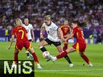 23.07.2025, UEFA Frauen-Europameisterschaft 2025 in der Schweiz. Halbfinale, Deutschland - Spanien, Im Stadion Letzigrund Zrich. mitte: Rebecca Knaak (Deutschland) gegen Mara Mendez (Spanien) 