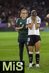 23.07.2025, UEFA Frauen-Europameisterschaft 2025 in der Schweiz. Halbfinale, Deutschland - Spanien, Im Stadion Letzigrund Zrich. Enttusche deutsche Spielerinnen nach der 0:1 Niederlage im Halbfinale, Maiken Birnbaum (Physiotherapeutin DFB), Klara Bhl (Deutschland), 