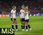 23.07.2025, UEFA Frauen-Europameisterschaft 2025 in der Schweiz. Halbfinale, Deutschland - Spanien, Im Stadion Letzigrund Zrich. Enttusche deutsche Spielerinnen nach der 0:1 Niederlage im Halbfinale, von links:  Klara Bhl (Deutschland), Selina Cerci (Deutschland), Linda Dallmann (Deutschland) 
