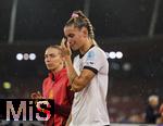 23.07.2025, UEFA Frauen-Europameisterschaft 2025 in der Schweiz. Halbfinale, Deutschland - Spanien, Im Stadion Letzigrund Zrich. Enttusche deutsche Spielerinnen nach der 0:1 Niederlage im Halbfinale, Selina Cerci (Deutschland) weinend bei den Fans 