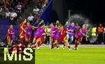 23.07.2025, UEFA Frauen-Europameisterschaft 2025 in der Schweiz. Halbfinale, Deutschland - Spanien, Im Stadion Letzigrund Zrich. Frenetischer Jubel der Spanierinnen nach dem Siegtreffer in der Schlussphase der Verlngerung von Aitana Bonmati (mitte, Spanien) 