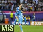 23.07.2025, UEFA Frauen-Europameisterschaft 2025 in der Schweiz. Halbfinale, Deutschland - Spanien, Im Stadion Letzigrund Zrich. Jubel bei den Spanierinnen nach Schlusspfiff,  v.li: Torhterin Adriana Nanclares (Spanien) umarmt Torhterin Catalina Coll (Spanien) 