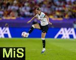 23.07.2025, UEFA Frauen-Europameisterschaft 2025 in der Schweiz. Halbfinale, Deutschland - Spanien, Im Stadion Letzigrund Zrich. Klara Bhl (Deutschland) am Ball 
