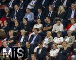 23.07.2025, UEFA Frauen-Europameisterschaft 2025 in der Schweiz. Halbfinale, Deutschland - Spanien, Im Stadion Letzigrund Zrich. Ehrentribne mit Ex-Fussballerin Alexandra Patricia Morgan (USA) mit Ehemann Servando Carrasco, Silvia Neid, Babett Peter, Lara Dickenmann, DFB-Funktionre, Pia Sundhage (Trainerin Schweiz, SWE),  Gnter Netzer mit Frau Elvira, und andere. 