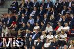 23.07.2025, UEFA Frauen-Europameisterschaft 2025 in der Schweiz. Halbfinale, Deutschland - Spanien, Im Stadion Letzigrund Zrich. Ehrentribne mit Ex-Fussballerin Alexandra Patricia Morgan (USA) mit Ehemann Servando Carrasco, Silvia Neid, Babett Peter, Lara Dickenmann, DFB-Funktionre, Pia Sundhage (Trainerin Schweiz, SWE),  Gnter Netzer mit Frau Elvira, Andreas Rettig (DFB) und andere. 