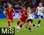 23.07.2025, UEFA Frauen-Europameisterschaft 2025 in der Schweiz. Halbfinale, Deutschland - Spanien, Im Stadion Letzigrund Zrich. li: Athenea (Spanien) gegen Elisa Sen (Deutschland)  