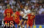 23.07.2025, UEFA Frauen-Europameisterschaft 2025 in der Schweiz. Halbfinale, Deutschland - Spanien, Im Stadion Letzigrund Zrich. v.li: Patri Guijarro (Spanien), Elisa Sen (Deutschland) , Claudia Pina (Spanien) 