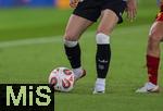 23.07.2025, UEFA Frauen-Europameisterschaft 2025 in der Schweiz. Halbfinale, Deutschland - Spanien, Im Stadion Letzigrund Zrich. Zweikampf um den Ball.
