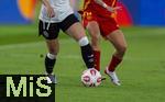 23.07.2025, UEFA Frauen-Europameisterschaft 2025 in der Schweiz. Halbfinale, Deutschland - Spanien, Im Stadion Letzigrund Zrich. Zweikampf um den Ball.