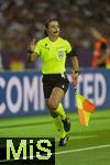 23.07.2025, UEFA Frauen-Europameisterschaft 2025 in der Schweiz. Halbfinale, Deutschland - Spanien, Im Stadion Letzigrund Zrich. Linienrichterin Fabrini Bevilaqua (Brasilien) in Aktion.