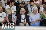 23.07.2025, UEFA Frauen-Europameisterschaft 2025 in der Schweiz. Halbfinale, Deutschland - Spanien, Im Stadion Letzigrund Zrich. Familie von Torhterin Ann-Katrin Berger (Deutschland) auf der Tribne, mit dem 92-Jhrigen Opa Herbert (mitte).   