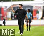 25.07.2025, Fussball 1. Bundesliga 2025/2026,  Testspiel Rot-Weiss Essen - FC Augsburg, im Donaustadion Dillingen, Schwaben. Trainer Sandro Wagner (FC Augsburg) am Spielfeldrand.
 

